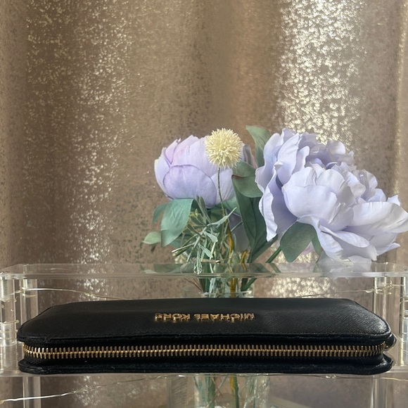 Michael Kors Black Wallet - Picture 3 of 7